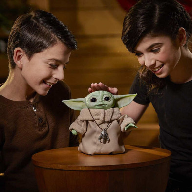 Muñeco Electrónico Star Wars Mandalorian El Niño Baby Yoda Grande Animatronic